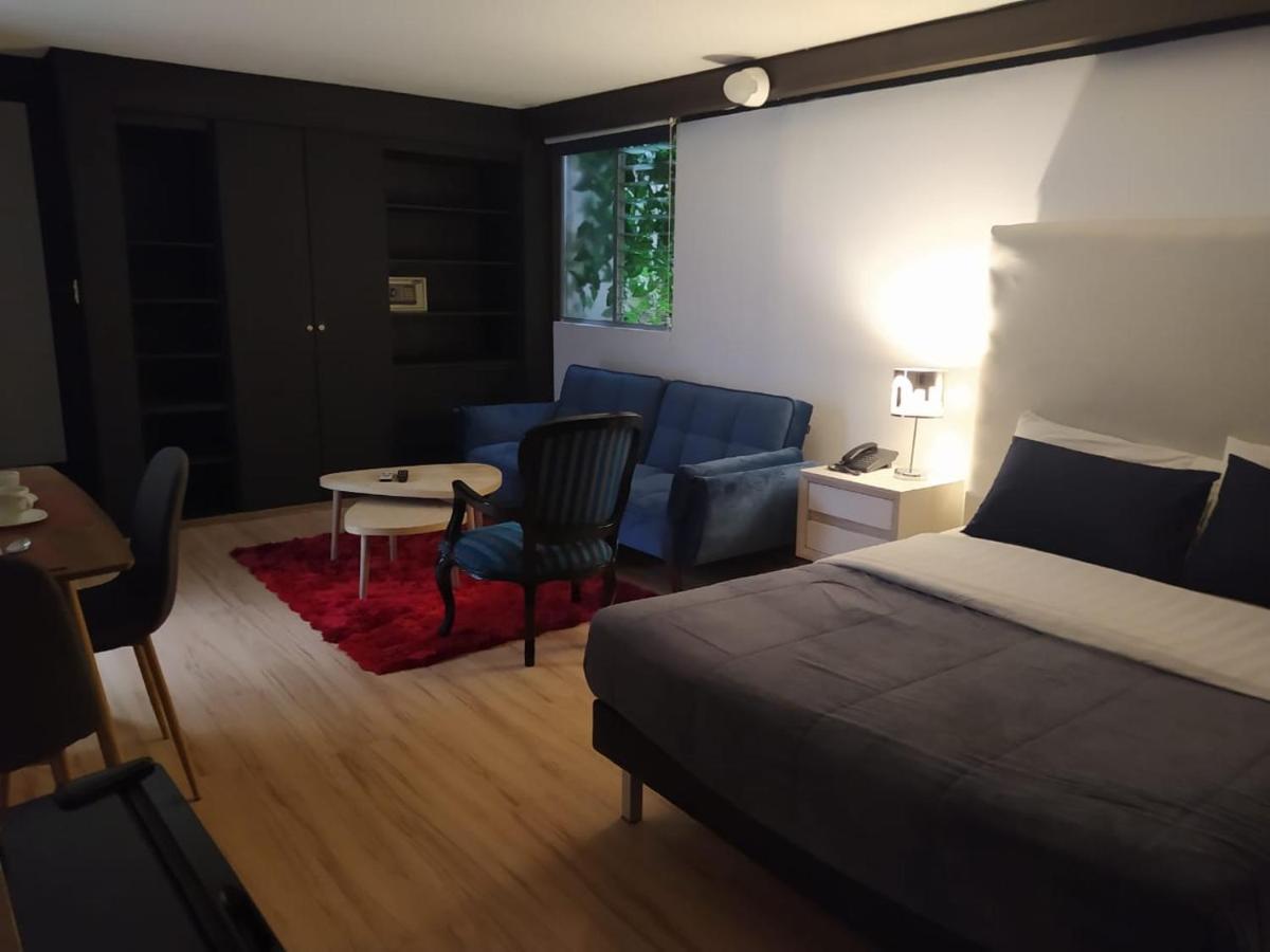 Hotel Boutique Casa Lozada Bogota Bagian luar foto