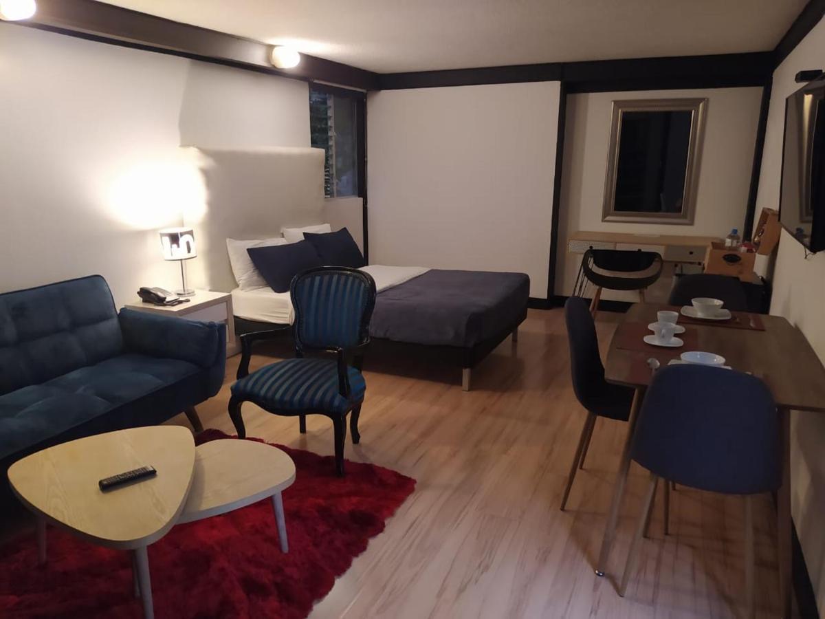 Hotel Boutique Casa Lozada Bogota Bagian luar foto
