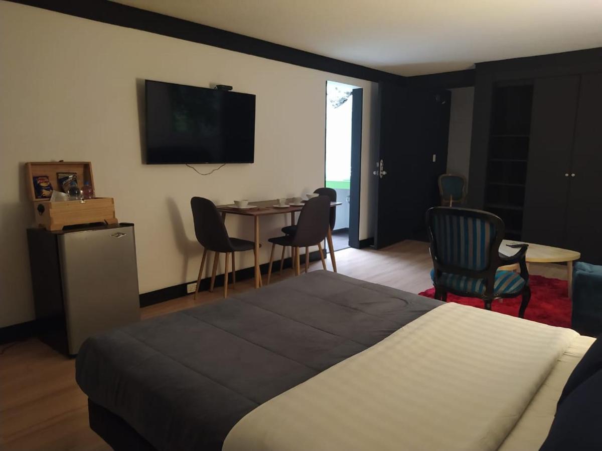 Hotel Boutique Casa Lozada Bogota Bagian luar foto